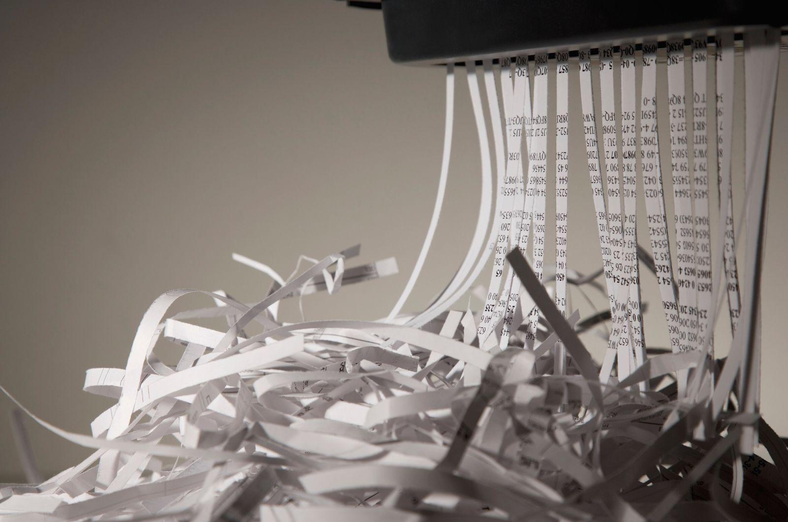 מהם היתרונות השימוש במגרסת נייר בחיתוך צולב?